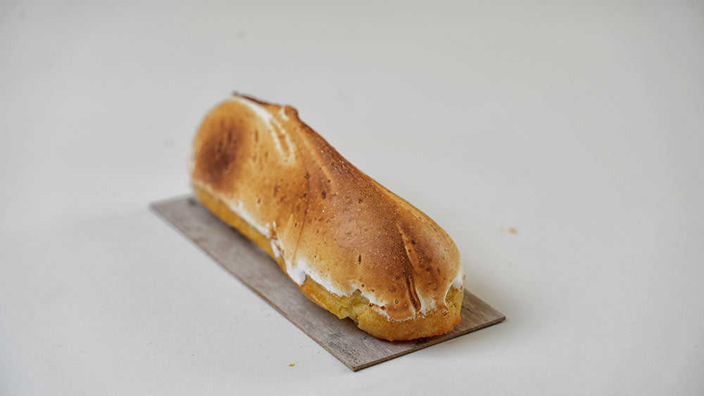 Lemon meringue eclaire