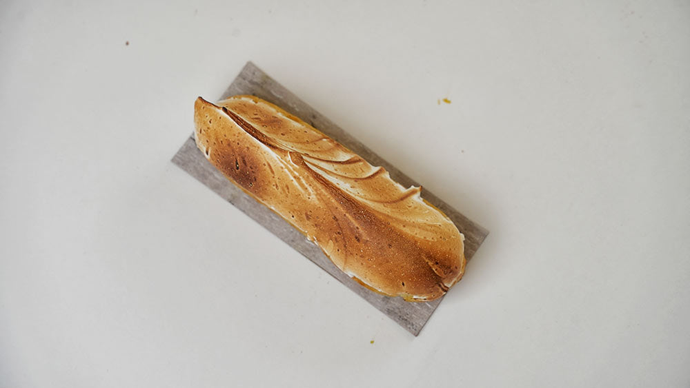Lemon meringue eclaire