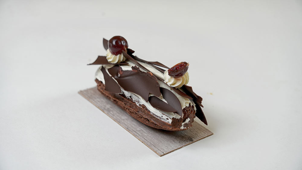 Black forest éclaire